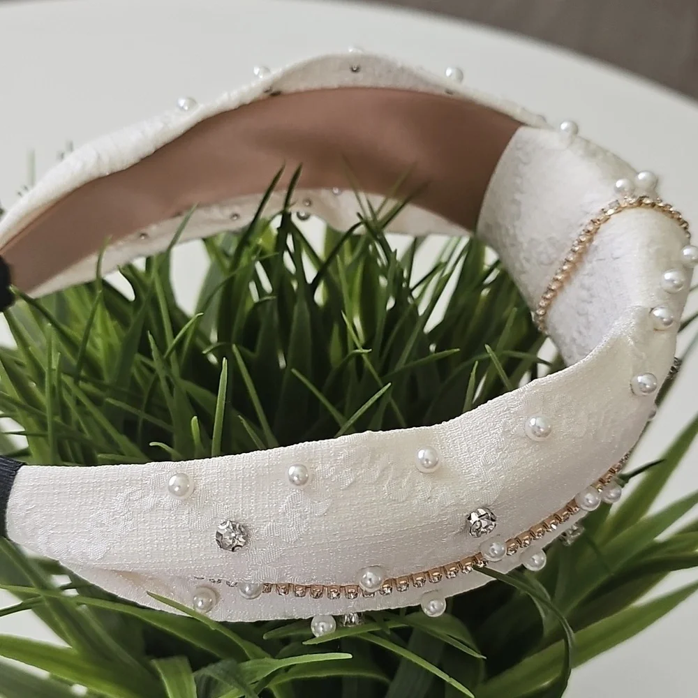 NWOT Top Knot Elegant Cream Pearl Bridal Headband